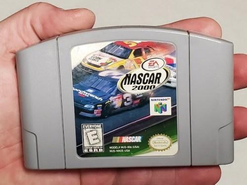NASCAR 2000 - Authentic Nintendo 64 Game